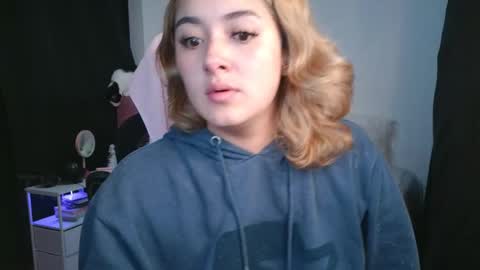   online show from 6, 11, 2025