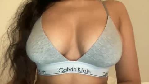 Melanie online show from 8, 4, 2026