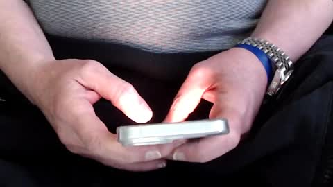 Snapshot of the1pocketrocket chatting on 6, 4, 2026 the1pocketrocket online show from 6, 4, 2026