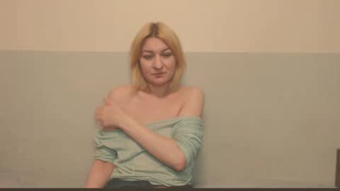 Snapshot of the_basic_instinctt chatting on 16, 4, 2026 Eva online show from 16, 4, 2026