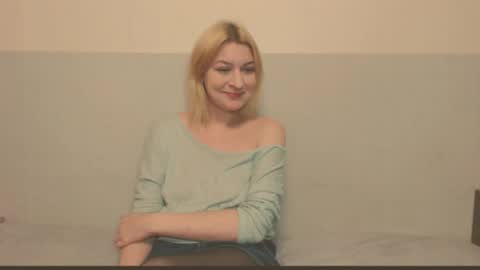 Snapshot of the_basic_instinctt chatting on 24, 4, 2026 Eva online show from 24, 4, 2026