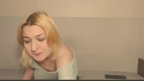 Snapshot of the_basic_instinctt chatting on 26, 4, 2026 Eva online show from 26, 4, 2026