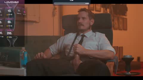 Snapshot of the_dilf chatting on 23, 12, 2024 The DILF -  online show from 23, 12, 2024