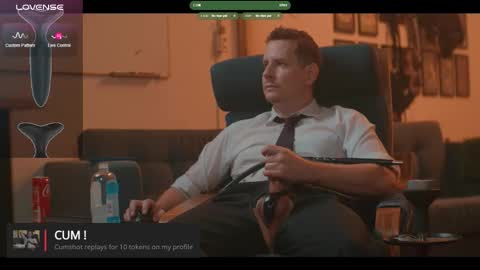 Snapshot of the_dilf chatting on 4, 3, 2026 The DILF - online show from 4, 3, 2026