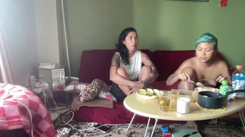 Snapshot of the_emmarouge chatting on 6, 4, 2026 the_emmarouge online show from 6, 4, 2026