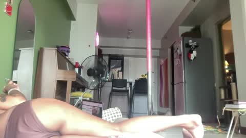 Snapshot of the_emmarouge chatting on 11, 4, 2026 the_emmarouge online show from 11, 4, 2026