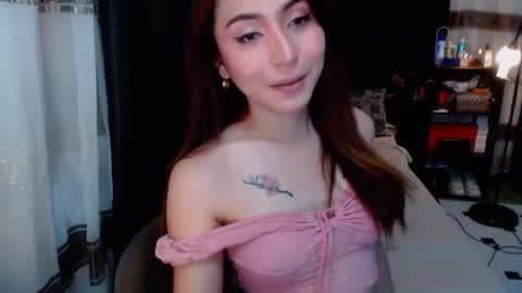 Snapshot of the_girl_nxt_door chatting on 4, 2, 2025 samm online show from 4, 2, 2025