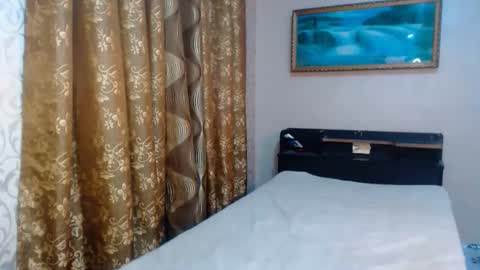 Snapshot of the_girl_nxt_door chatting on 29, 11, 2025 samm online show from 29, 11, 2025