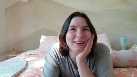 Snapshot of the_happy_space chatting on 17, 4, 2026 MATERNITY LEAVE online show from 17, 4, 2026