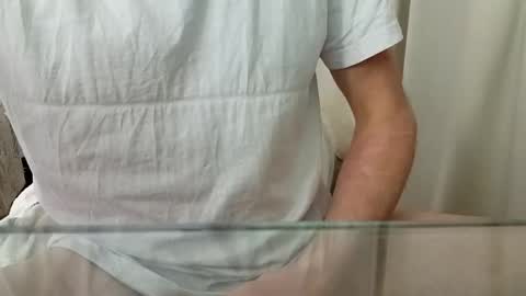 Snapshot of the_hard_baguette chatting on 20, 2, 2025 La Baguette dure online show from 20, 2, 2025