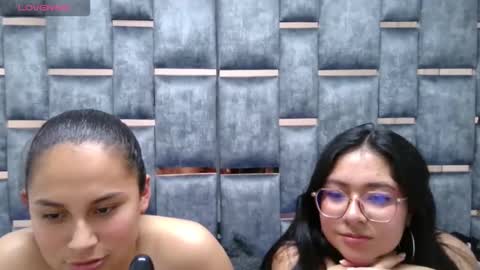 the_hot_twins online show from 13, 12, 2025