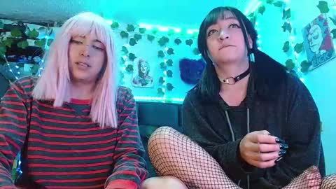 the_lesbian_game online show from 24, 1, 2025