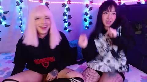 the_lesbian_game online show from 30, 1, 2025