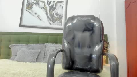 Snapshot of the_mark_king chatting on 29, 4, 2026 T H E M A R K K I N G online show from 29, 4, 2026