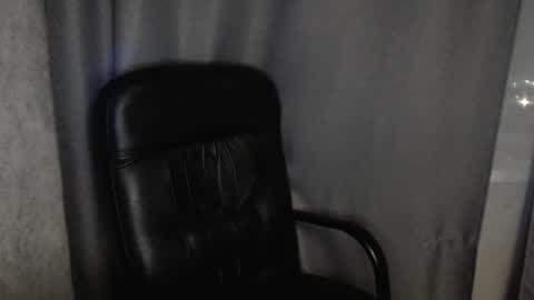 Snapshot of the_moon_fairy chatting on 13, 5, 2026 Mia online show from 13, 5, 2026