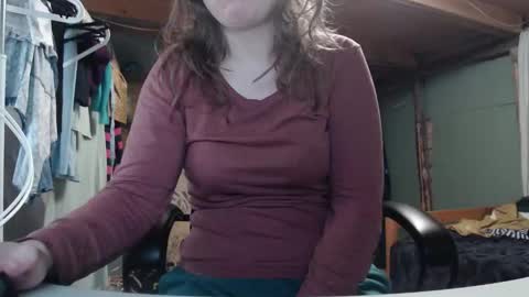 Snapshot of the_prettywondder chatting on 12, 10, 2025 Ekye online show from 12, 10, 2025