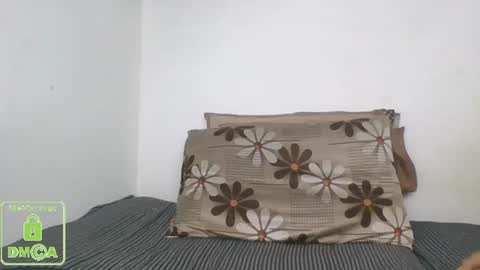 Snapshot of the_right_girl chatting on 14, 2, 2025 Suzan Sexy online show from 14, 2, 2025