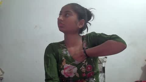 Snapshot of the_right_girl chatting on 5, 2, 2026 Suzan Sexy online show from 5, 2, 2026