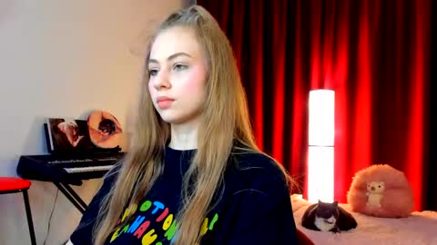 Snapshot of the_steel_magnolia_ chatting on 19, 3, 2026 Ally STREAMING ON TWITCH NOW Check my Twitter for updates online show from 19, 3, 2026