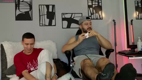 Snapshot of the_suite_boys chatting on 30, 3, 2026 Damian and Nico online show from 30, 3, 2026