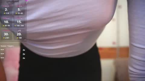 Snapshot of the_truewoman_show chatting on 14, 4, 2026 My name is Cynthia and Im very happy to see you in my sweet room online show from 14, 4, 2026