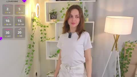 Snapshot of the_truewoman_show chatting on 8, 6, 2026 My name is Cynthia and Im very happy to see you in my sweet room online show from 8, 6, 2026