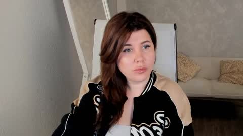 Snapshot of theacassian chatting on 30, 4, 2026 Thea online show from 30, 4, 2026