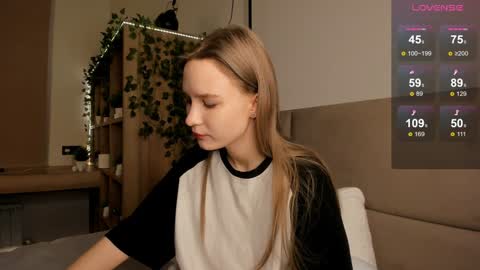 Snapshot of theadaunt chatting on 10, 12, 2024 Kate online show from 10, 12, 2024