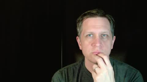 Snapshot of thebatandthecat10 chatting on 13, 4, 2026 ISABELLA or MATT online show from 13, 4, 2026