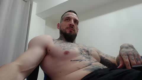 Snapshot of thebestmuscles chatting on 21, 3, 2026 John online show from 21, 3, 2026