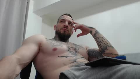 Snapshot of thebestmuscles chatting on 25, 3, 2026 John online show from 25, 3, 2026