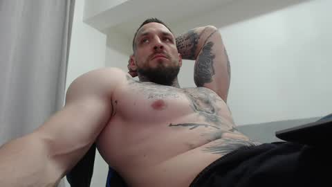 Snapshot of thebestmuscles chatting on 8, 4, 2026 John online show from 8, 4, 2026