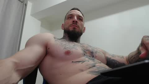 Snapshot of thebestmuscles chatting on 20, 4, 2026 John online show from 20, 4, 2026