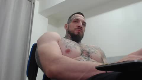 Snapshot of thebestmuscles chatting on 21, 4, 2026 John online show from 21, 4, 2026