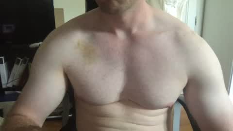 Snapshot of thebigbelgstud09 chatting on 21, 7, 2026 Chris online show from 21, 7, 2026