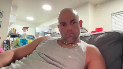 Snapshot of thebuzz777 chatting on 14, 11, 2025 theBuzz777 online show from 14, 11, 2025