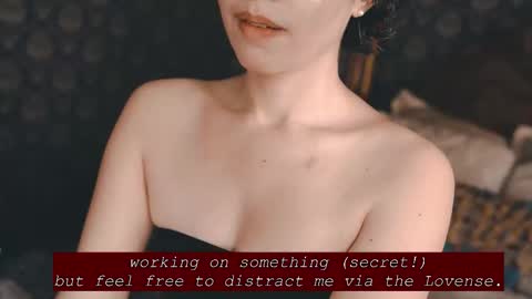 Snapshot of thecamwoman chatting on 1, 10, 2025 Joan online show from 1, 10, 2025