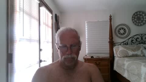 Snapshot of thecooltool_1 chatting on 9, 10, 2025 thecooltool_1 online show from 9, 10, 2025