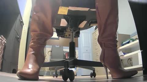 thecowboy_74 online show from 16, 12, 2025