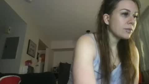 Snapshot of thedevinemilf chatting on 18, 12, 2025 Masked Milf Christina online show from 18, 12, 2025