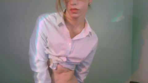 Snapshot of thedollxxxperience chatting on 3, 12, 2024 Yolanda online show from 3, 12, 2024