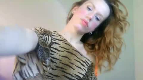 Snapshot of thedollxxxperience chatting on 6, 3, 2025 Yolanda online show from 6, 3, 2025