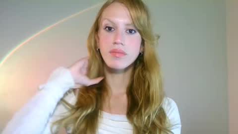 Snapshot of thedollxxxperience chatting on 23, 9, 2025 Yolanda online show from 23, 9, 2025