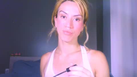 Snapshot of thedollxxxperience chatting on 20, 4, 2026 Yolanda online show from 20, 4, 2026