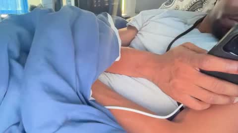 Snapshot of theeshooterr chatting on 4, 1, 2025 theeshooterr online show from 4, 1, 2025