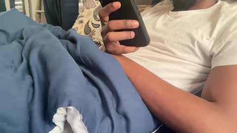 Snapshot of theeshooterr chatting on 13, 1, 2025 theeshooterr online show from 13, 1, 2025