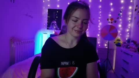 Snapshot of thefarmergirl chatting on 15, 9, 2025 TheFarmergirl online show from 15, 9, 2025