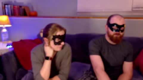 Snapshot of theferalfamily chatting on 7, 11, 2025 TheFeralFamily online show from 7, 11, 2025