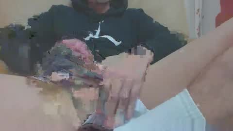 Snapshot of thegeezer30 chatting on 16, 12, 2024 Geezer online show from 16, 12, 2024