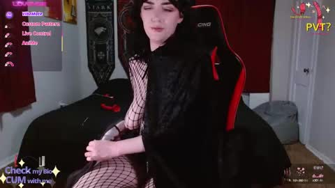 Snapshot of thegothmilf chatting on 28, 1, 2025 TheGothMilf online show from 28, 1, 2025
